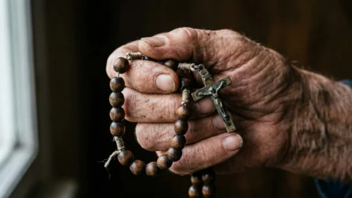 Le chapelet de ma grand-mère a survécu à trois générations et à un incendie