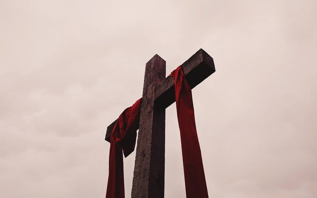 Bénir une croix soi-même : le guide pour la consacrer à la maison